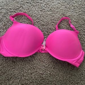 Victoria secret bra 38D